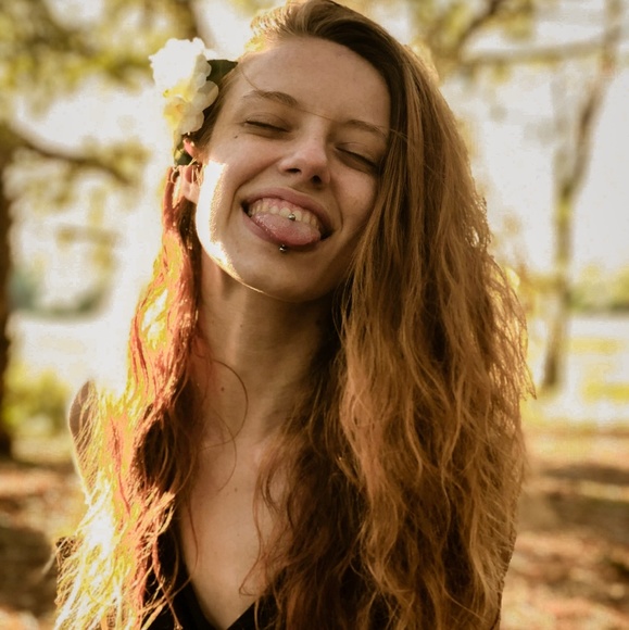 Meet your Posher, Taye - Picture 1 of 1